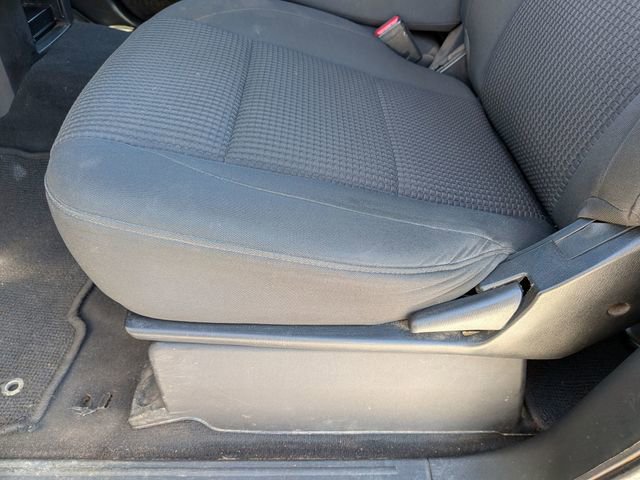 Used 2013 Nissan Titan SV image 11