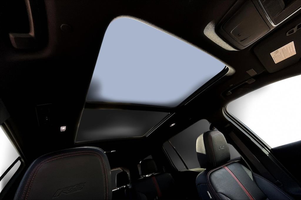 Used 2024 Chevrolet Traverse RS w/ LPO, Floor Liner Package image 17