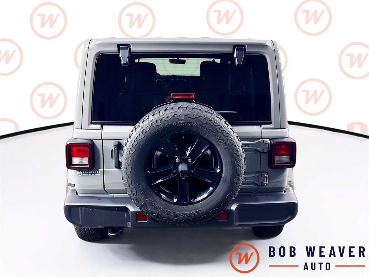 Used 2023 Jeep Wrangler Unlimited Sahara AWD/4WD image 7