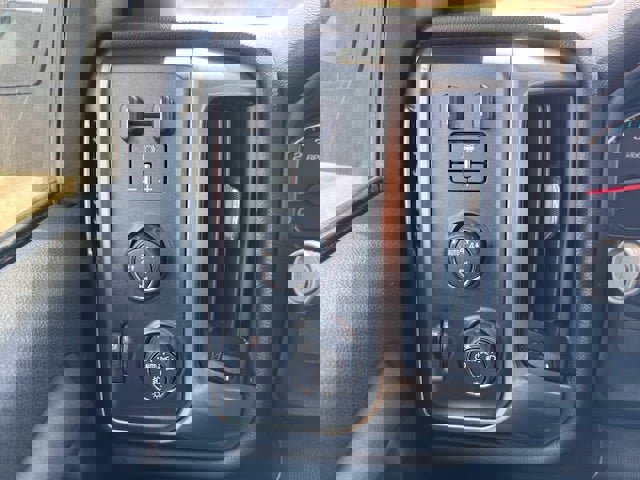 Used 2018 Chevrolet Silverado 1500 LT w/ All Star Edition image 33