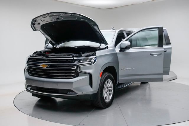 Used 2024 Chevrolet Suburban LT image 17