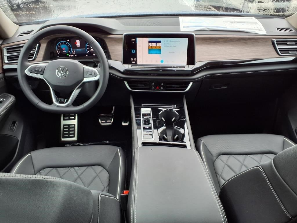 New 2025 Volkswagen Atlas SEL Premium R-Line image 9