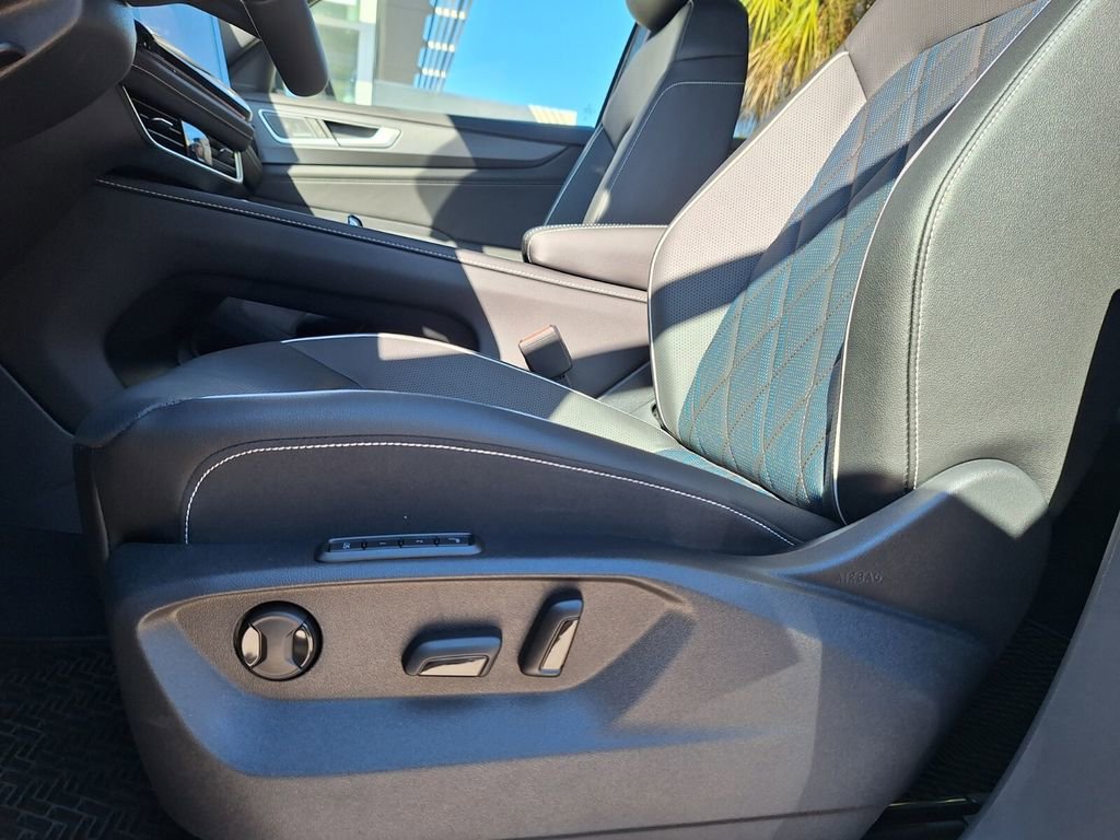 New 2026 Volkswagen Atlas Cross Sport SEL Premium R-Line image 10