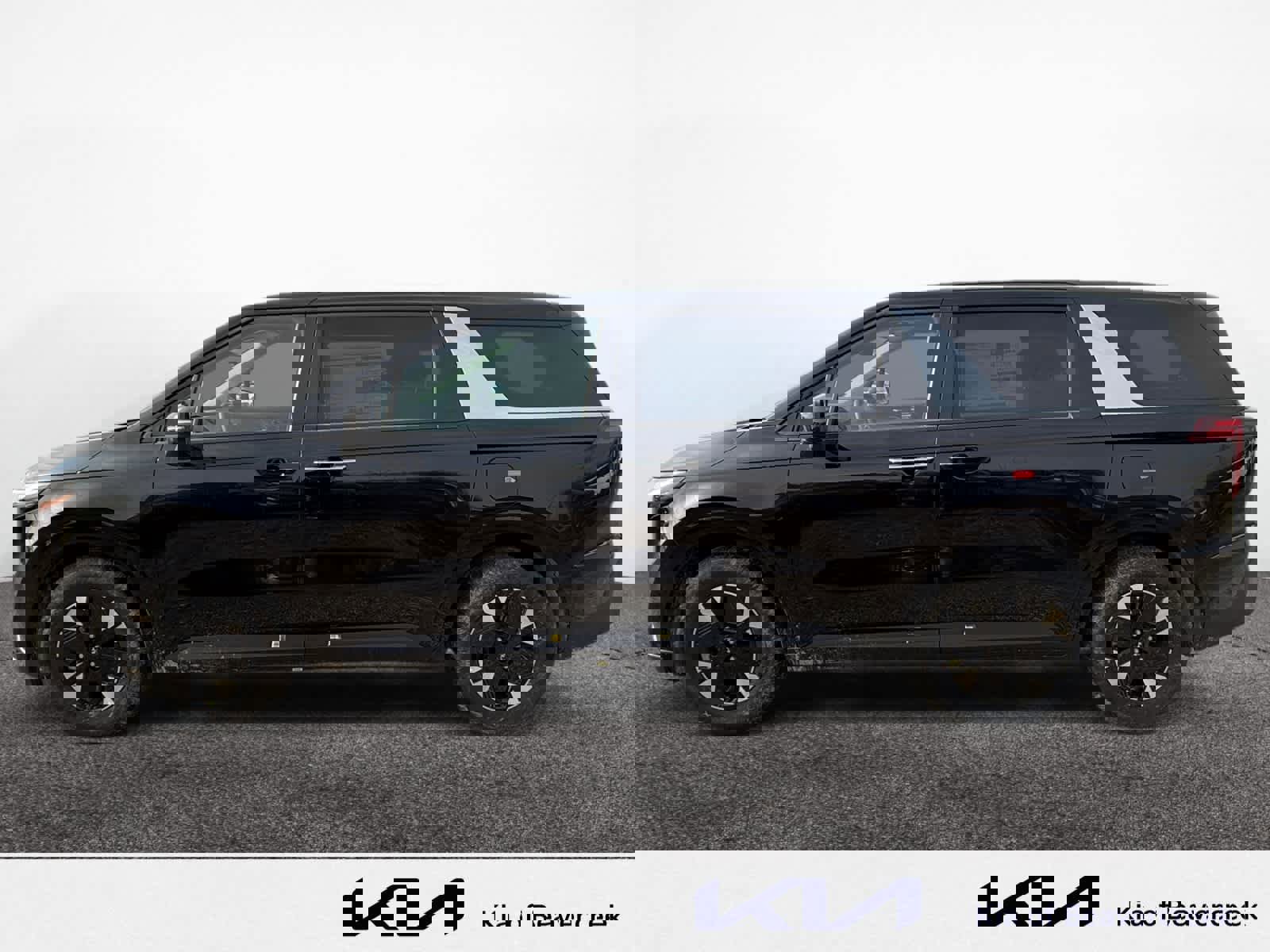 New 2026 Kia Carnival LXS image 2