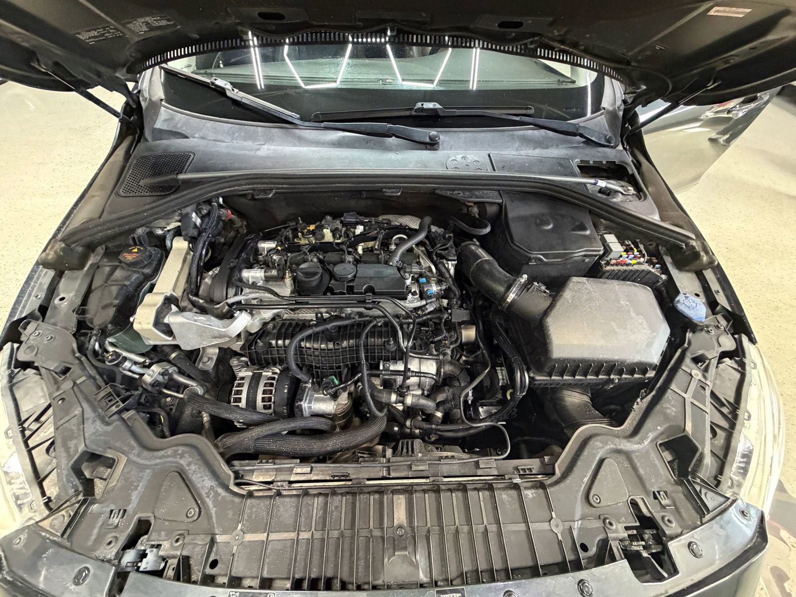 Used 2015 Volvo V60 T5 Premier Plus image 44