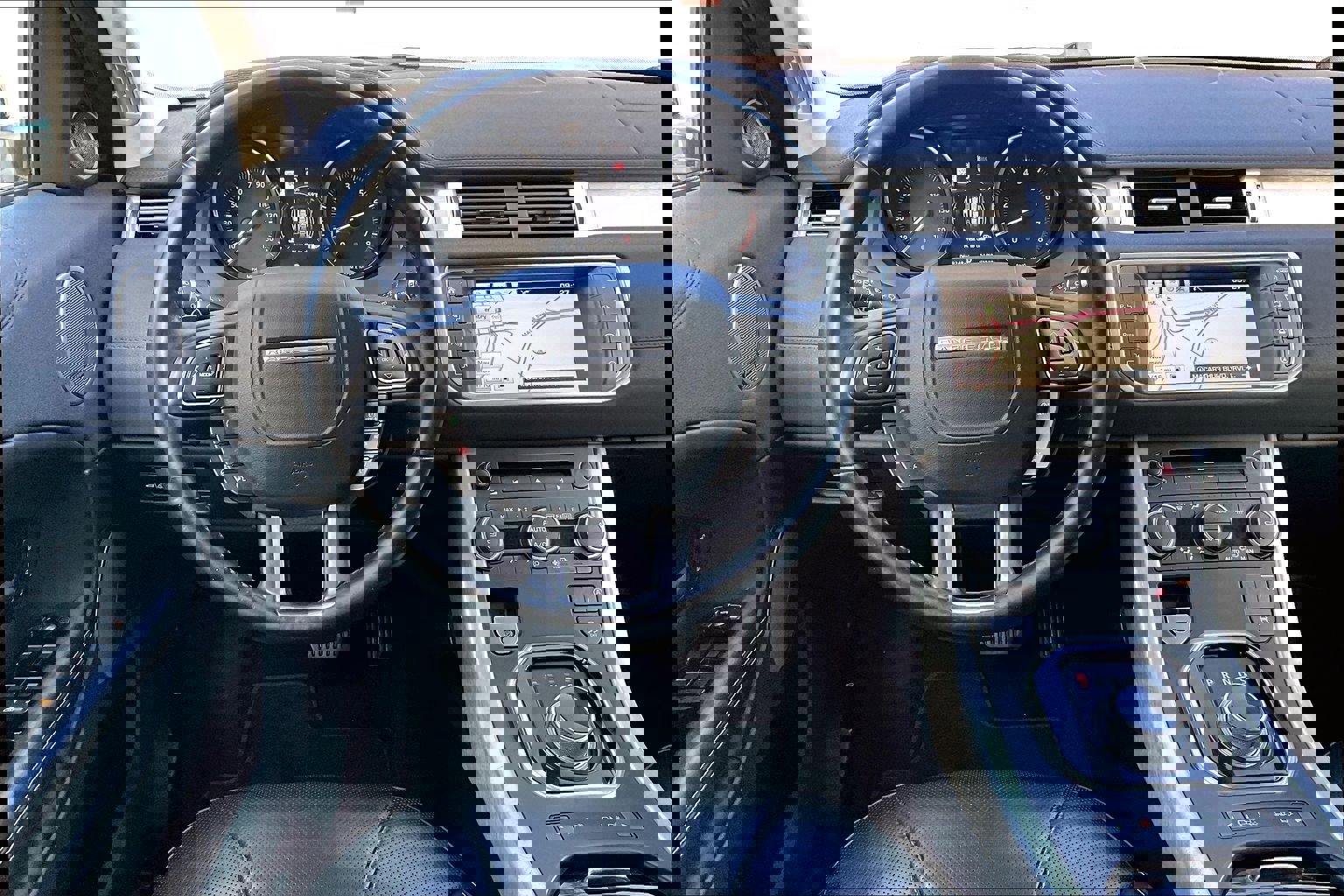 Used 2016 Land Rover Range Rover Evoque HSE image 4