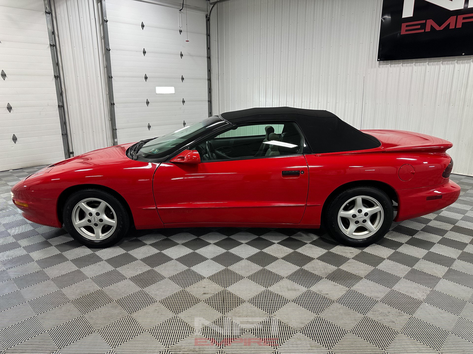 Used 1995 Pontiac Firebird Convertible RWD image 4