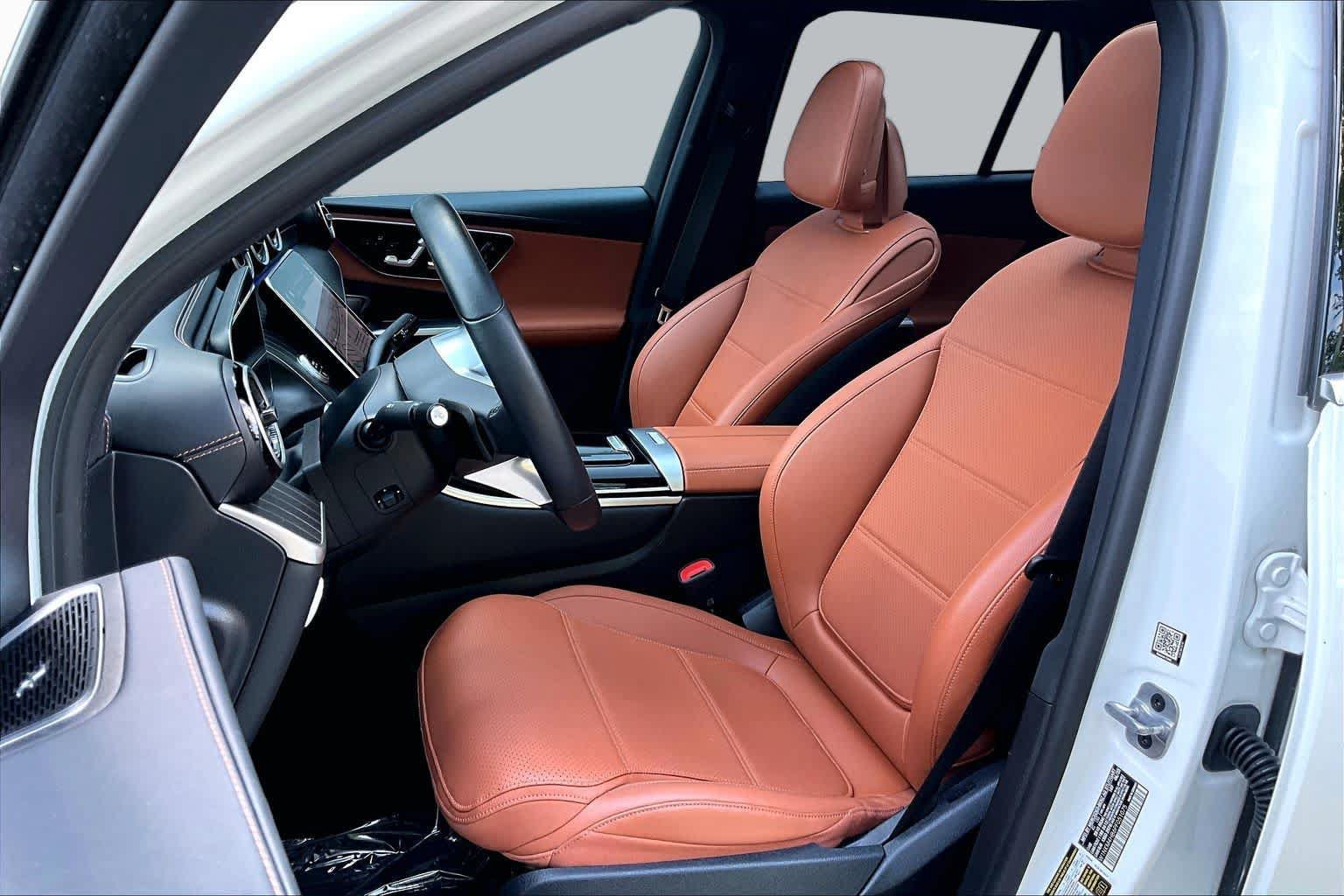 Used 2023 Mercedes-Benz GLC 300 4MATIC image 9