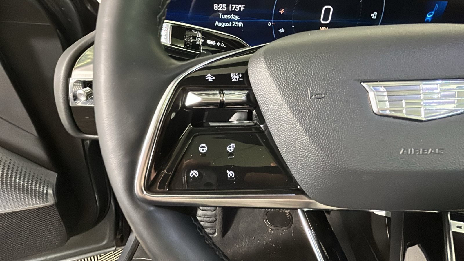 Used 2023 Cadillac Lyriq AWD image 18
