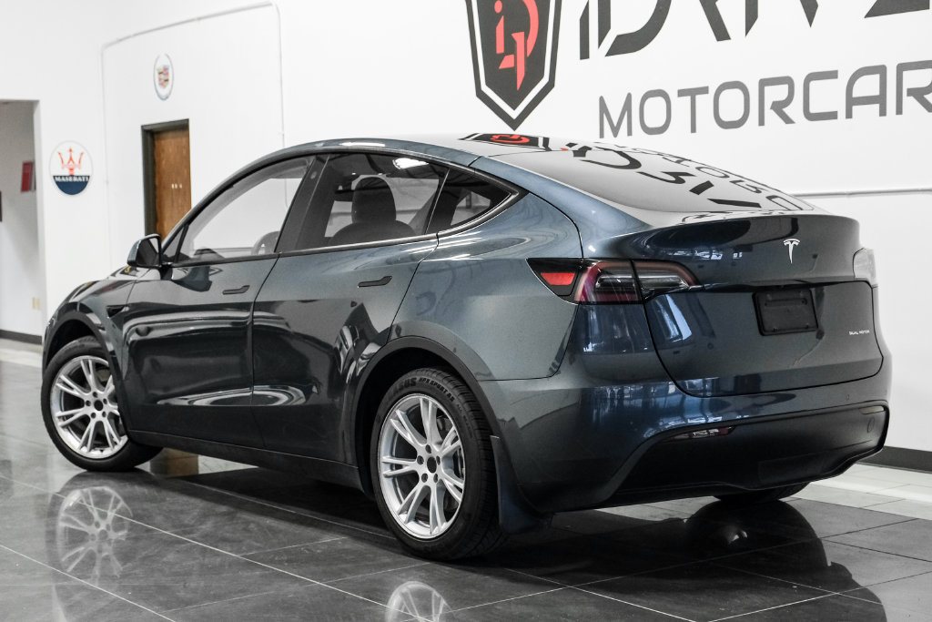 Used 2022 Tesla Model Y Long Range AWD/4WD image 10