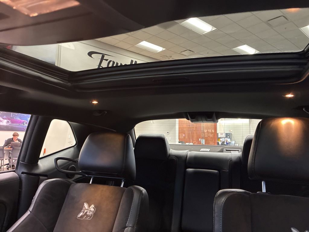 Used 2022 Dodge Challenger R/T Scat Pack RWD image 3