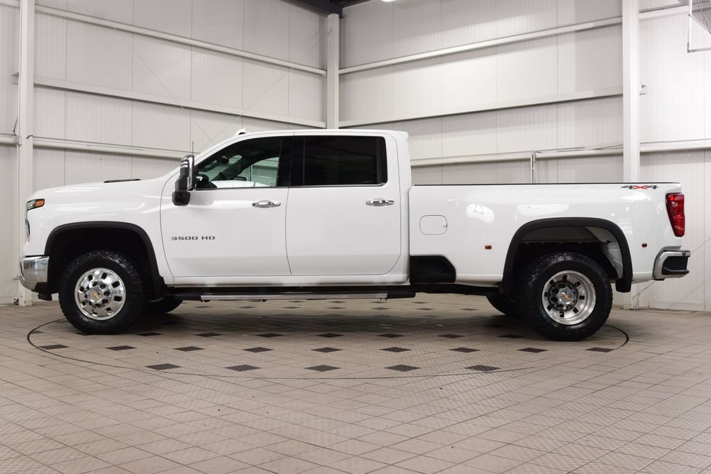 Used 2024 Chevrolet Silverado 3500 LTZ w/ LTZ Convenience Package AWD/4WD image 4