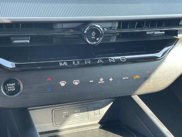 Used 2025 Nissan Murano SV AWD/4WD image 32