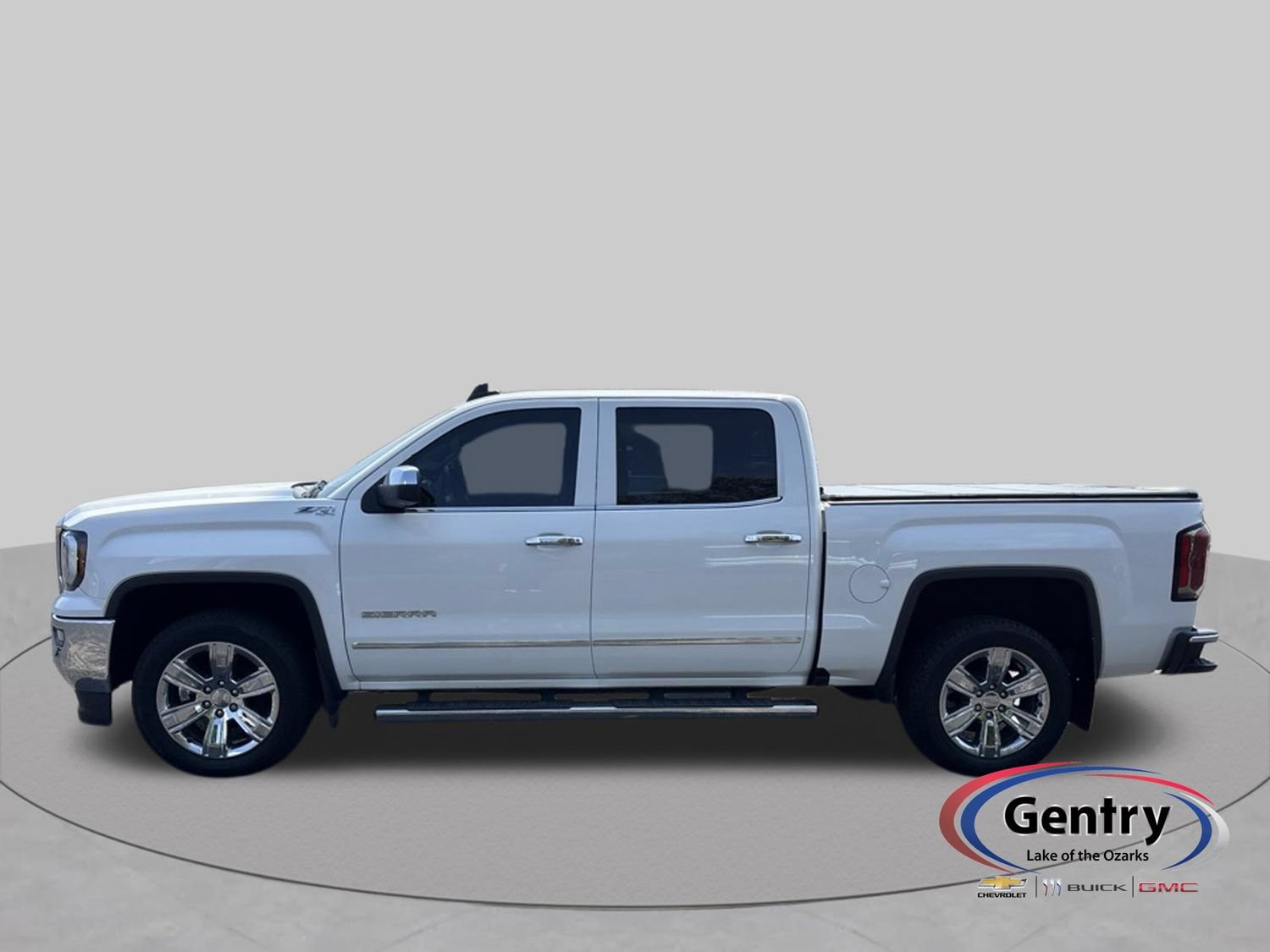 Used 2018 GMC Sierra 1500 SLT AWD/4WD image 2