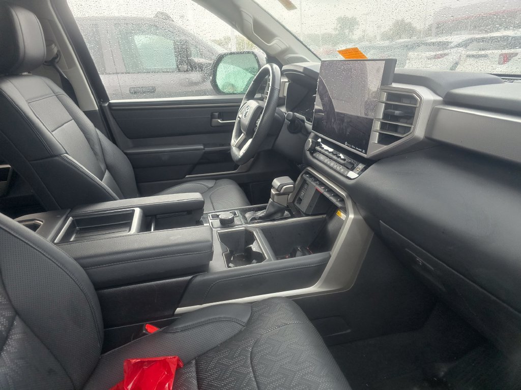 Used 2024 Toyota Tundra Limited AWD/4WD image 17