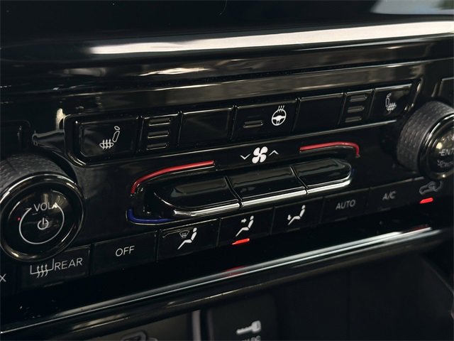 Used 2023 Jeep Grand Cherokee L Limited image 18