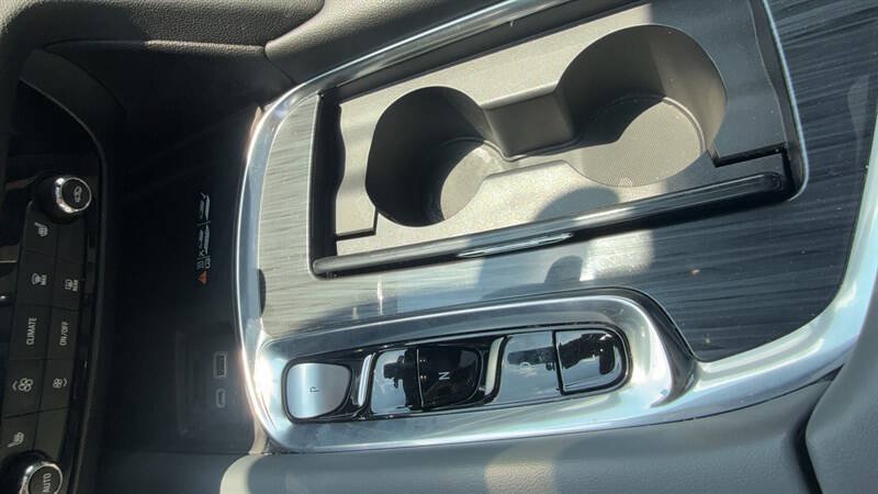Used 2022 Buick Enclave Essence w/ Experience Buick Package AWD/4WD image 24
