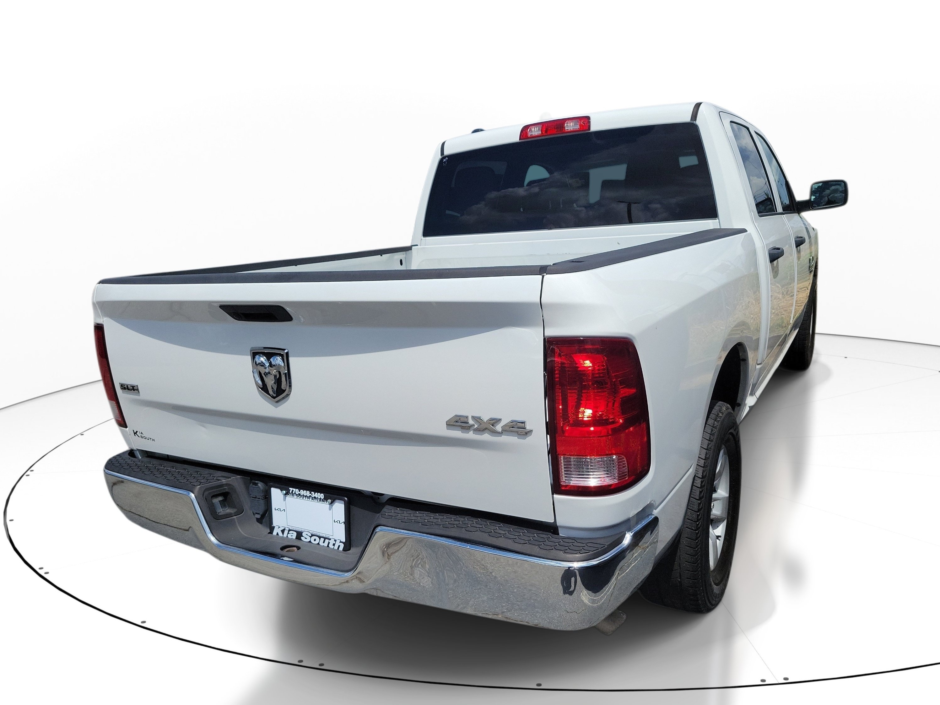 Used 2022 RAM 1500 Classic SLT AWD/4WD image 6