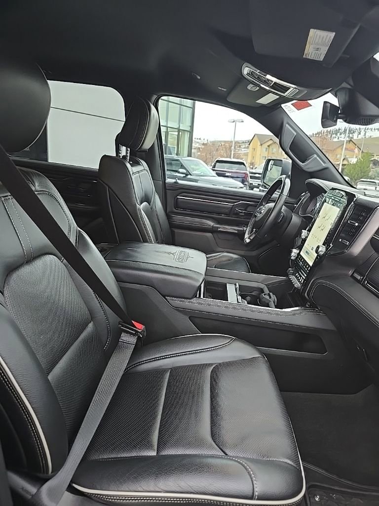 Used 2022 RAM 1500 Limited w/ Body-Colour Bumper Group image 8