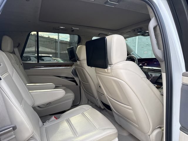 Certified 2025 Cadillac Escalade Sport Platinum w/ LPO, Floor Liner Package AWD/4WD image 6