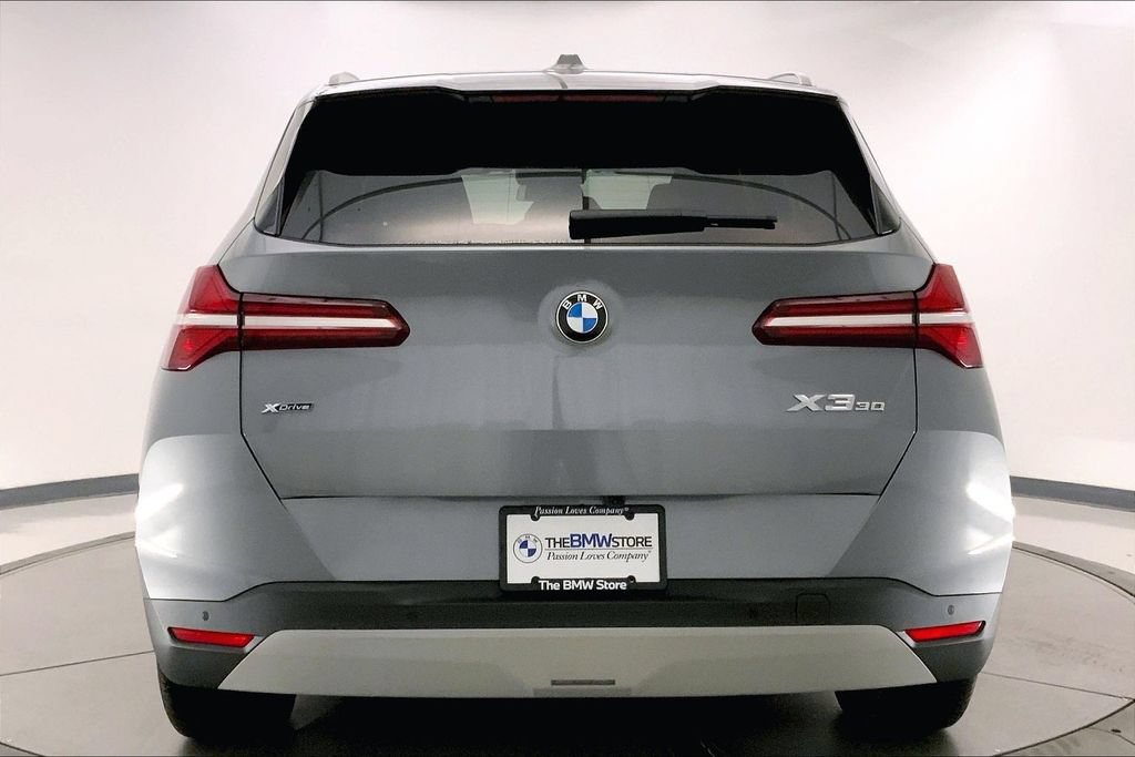 Certified 2025 BMW X3 xDrive30i w/ Premium Package AWD/4WD image 3