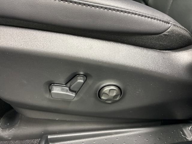 New 2026 Chrysler Pacifica Select w/ S Appearance Package image 12