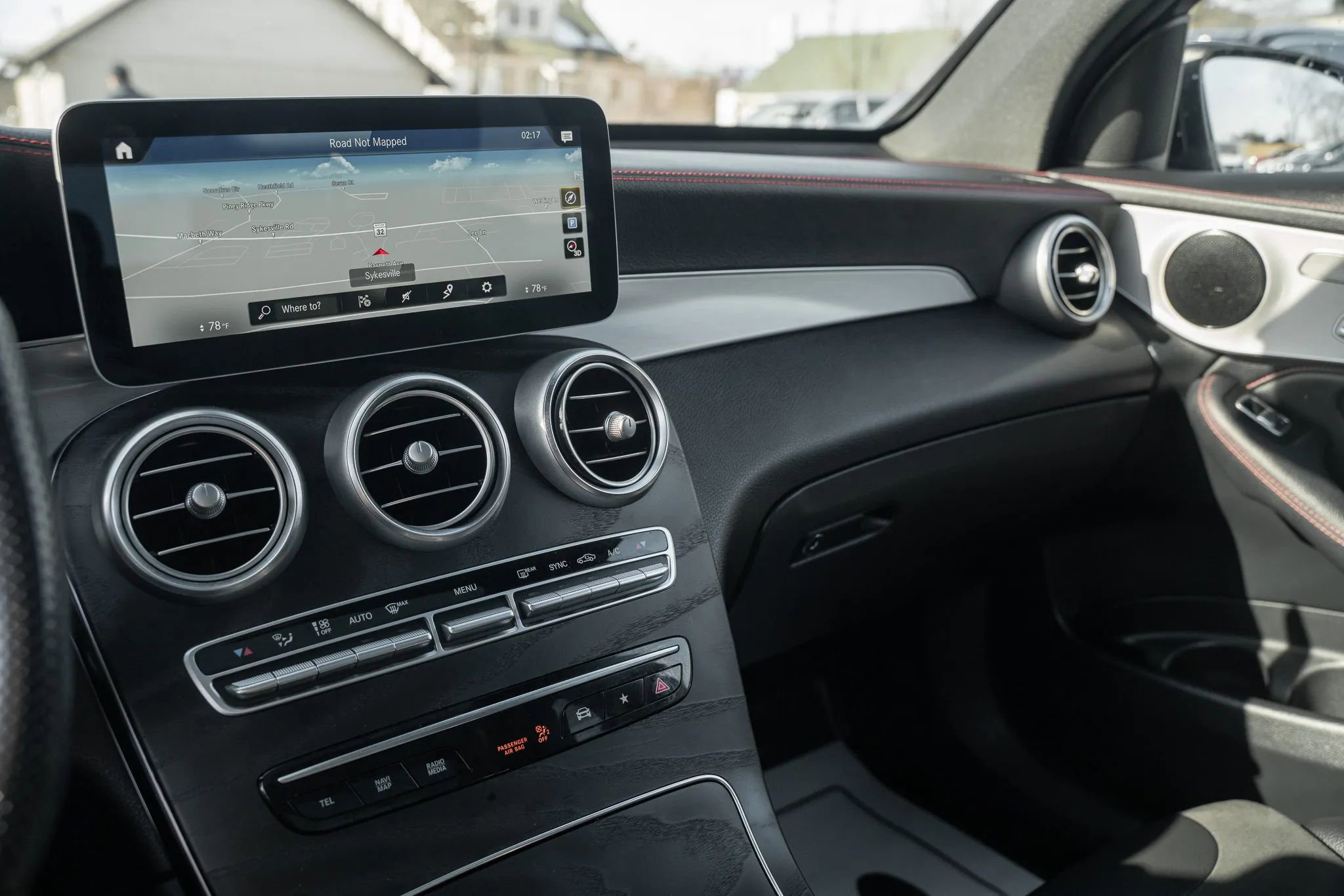 Used 2021 Mercedes-Benz GLC 43 AMG 4MATIC image 28