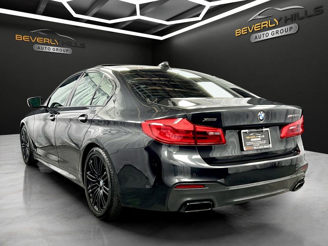 Used 2018 BMW M550i xDrive image 3