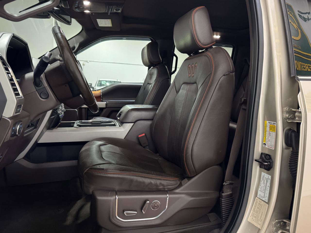 Used 2017 Ford F350 King Ranch w/ King Ranch Ultimate Package AWD/4WD image 4