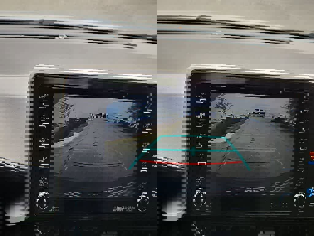 Used 2019 Toyota C-HR XLE image 34