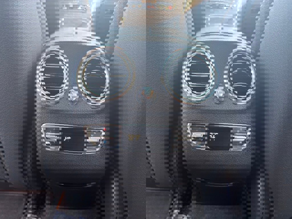 Used 2020 Mercedes-Benz GLC 300 4MATIC image 31