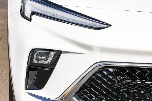 Used 2024 Buick Encore GX Sport Touring image 10