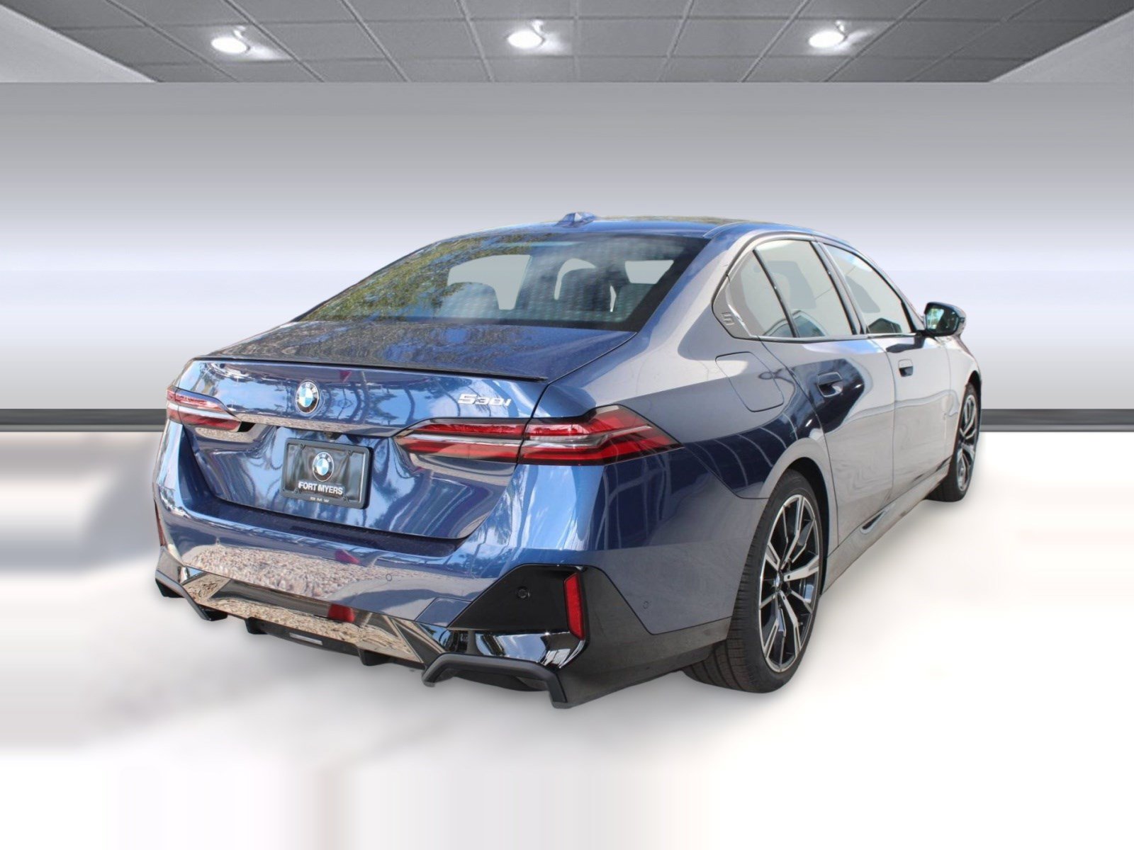 Used 2026 BMW 530i w/ M Sport Package RWD image 9