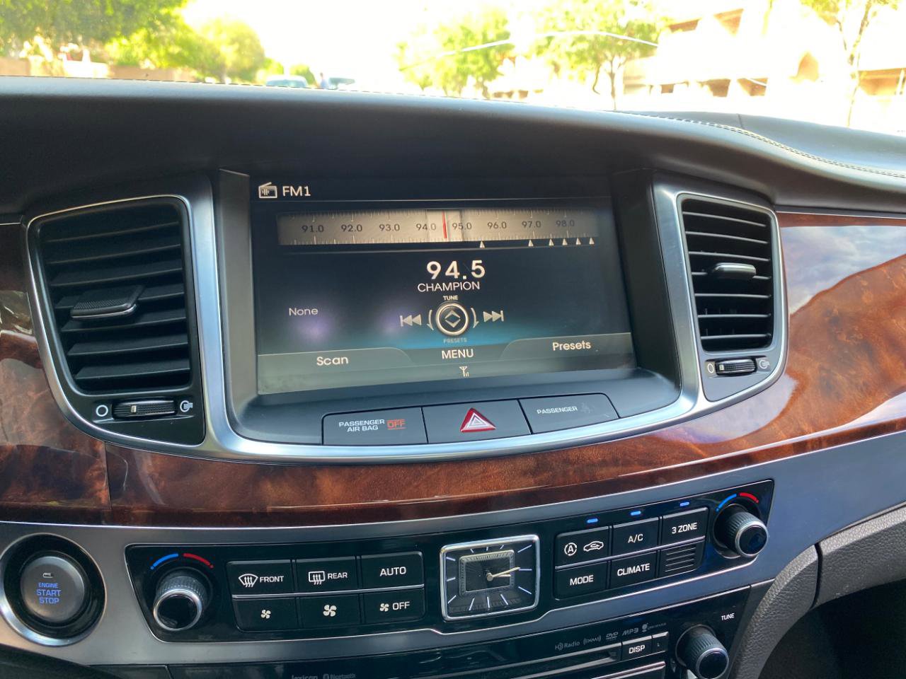 Used 2015 Hyundai Equus Signature image 66