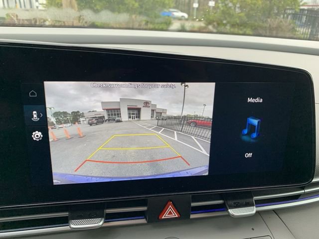 Used 2024 Hyundai Elantra SEL image 22