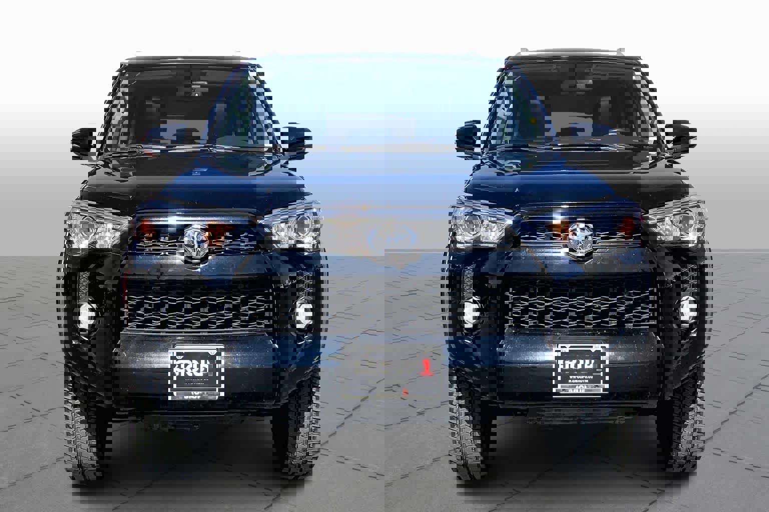 Used 2018 Toyota 4Runner SR5 Premium image 3