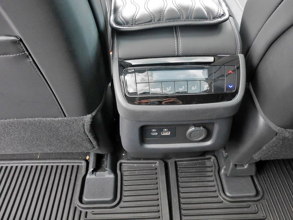 Used 2024 INFINITI QX60 Luxe w/ Vision Package image 21