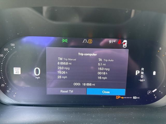 Used 2023 Volvo XC40 B5 Plus w/ Protection Package Premier AWD/4WD image 18