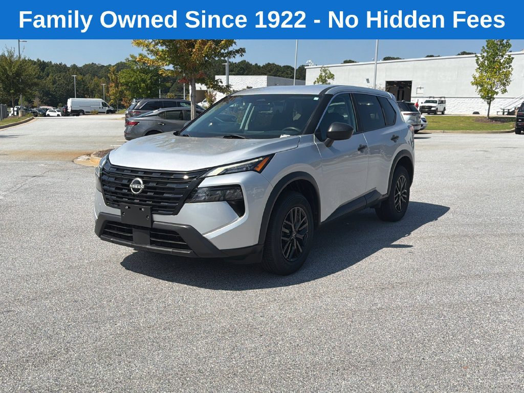 Used 2024 Nissan Rogue S AWD/4WD image 3