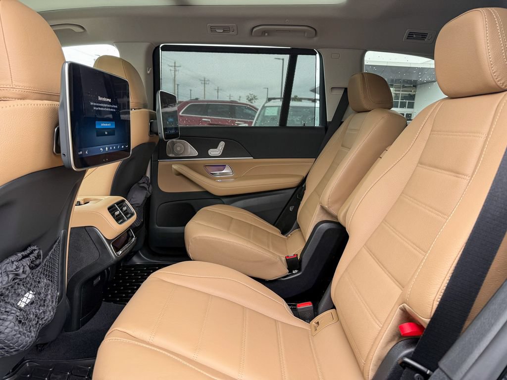 New 2026 Mercedes-Benz GLS 450 4MATIC image 18