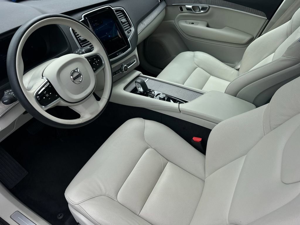 Certified 2024 Volvo XC90 T8 Plus AWD/4WD image 9