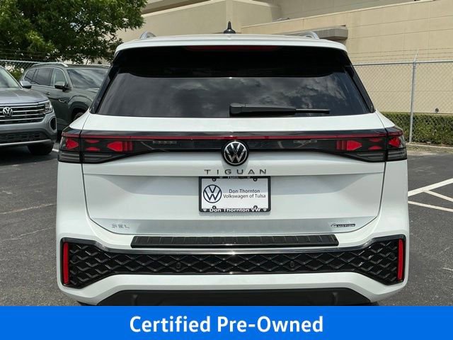 Used 2025 Volkswagen Tiguan SEL R-Line AWD/4WD image 4