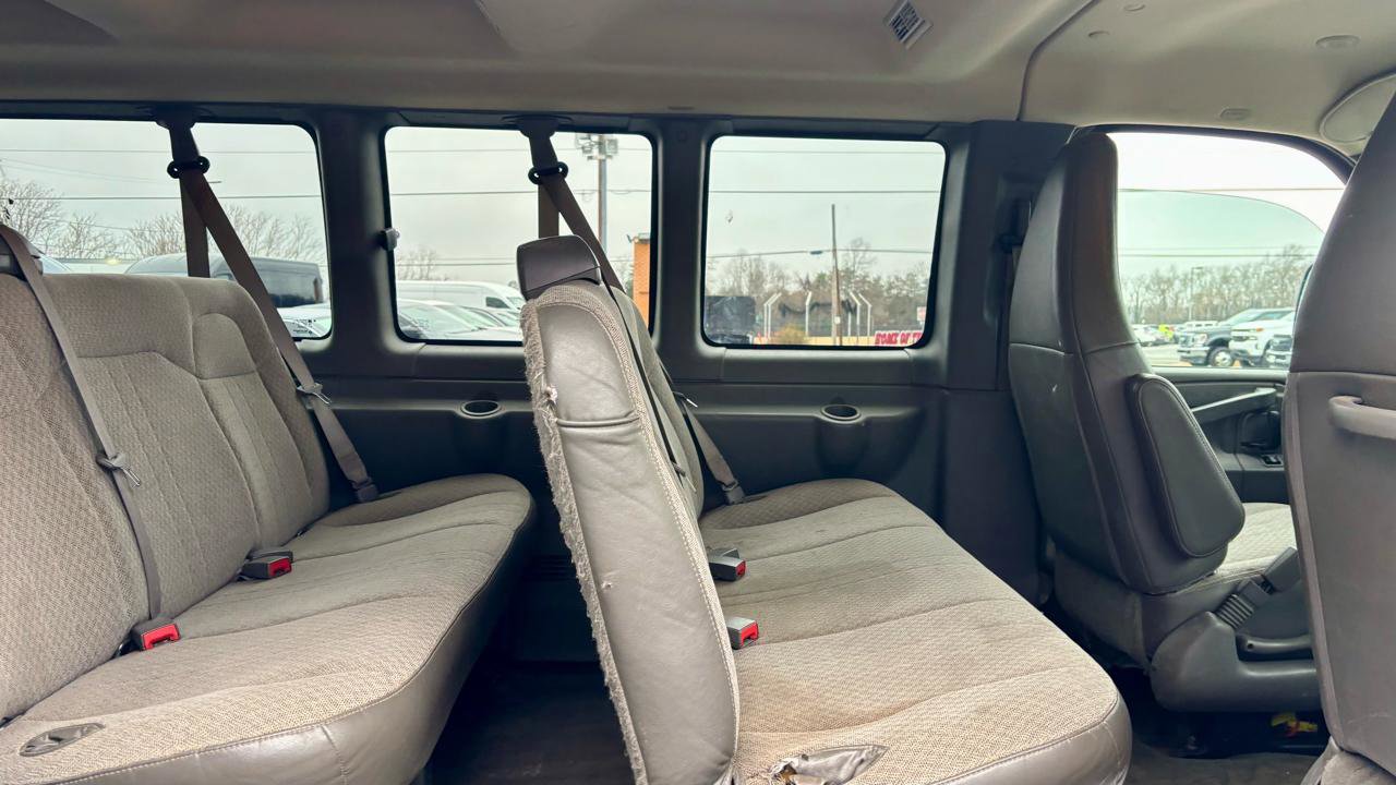 Used 2017 Chevrolet Express 3500 LT w/ LT Preferred Equipment Group image 11