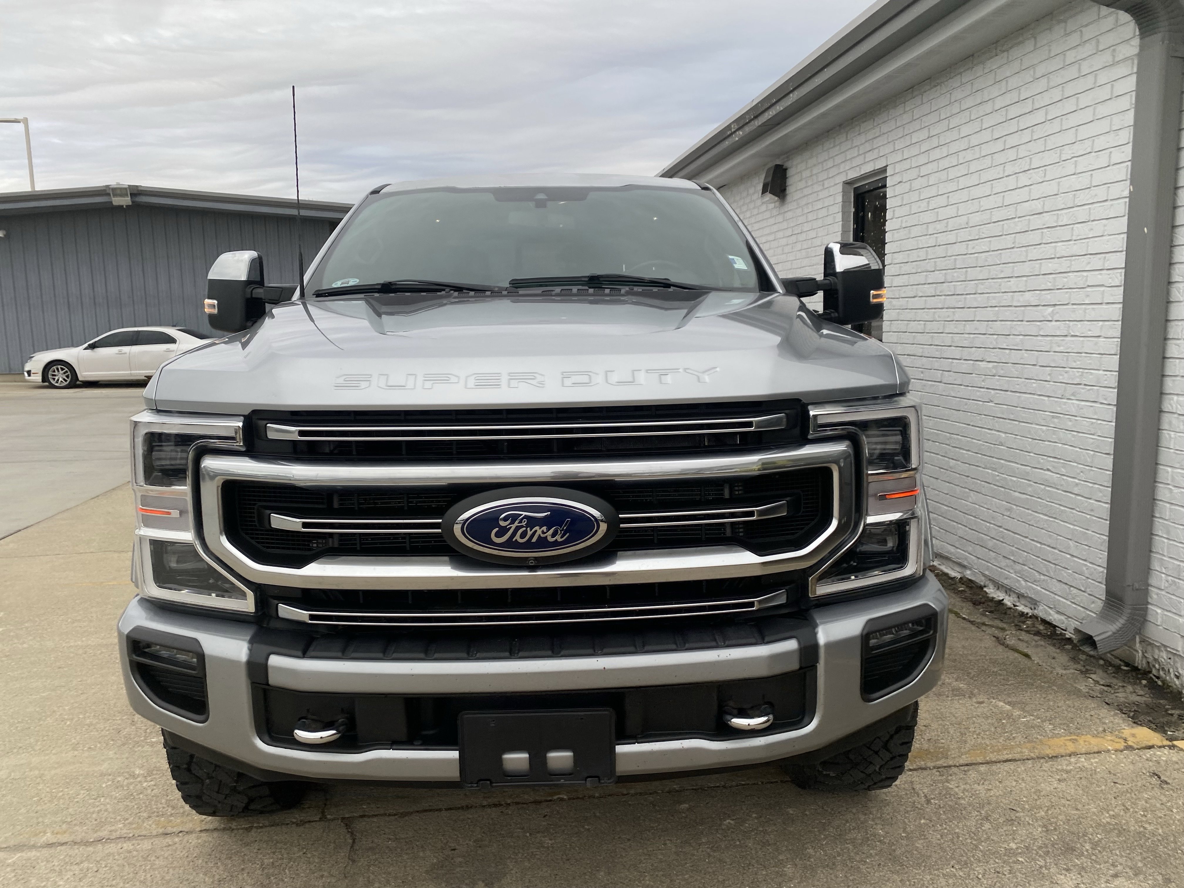 Used 2022 Ford F250 Platinum w/ Tremor Off-Road Package image 2