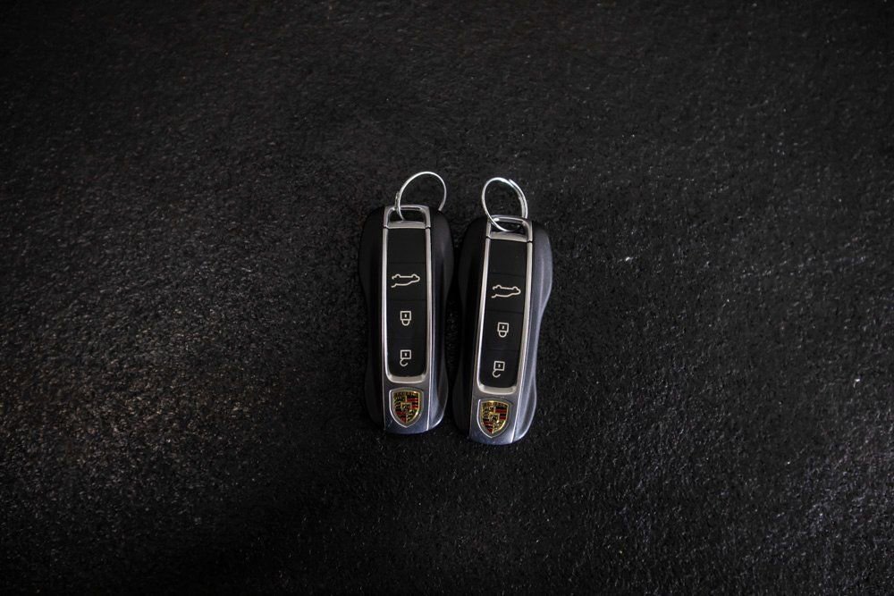 Used 2023 Porsche Cayenne S Platinum w/ Premium Package Plus image 39