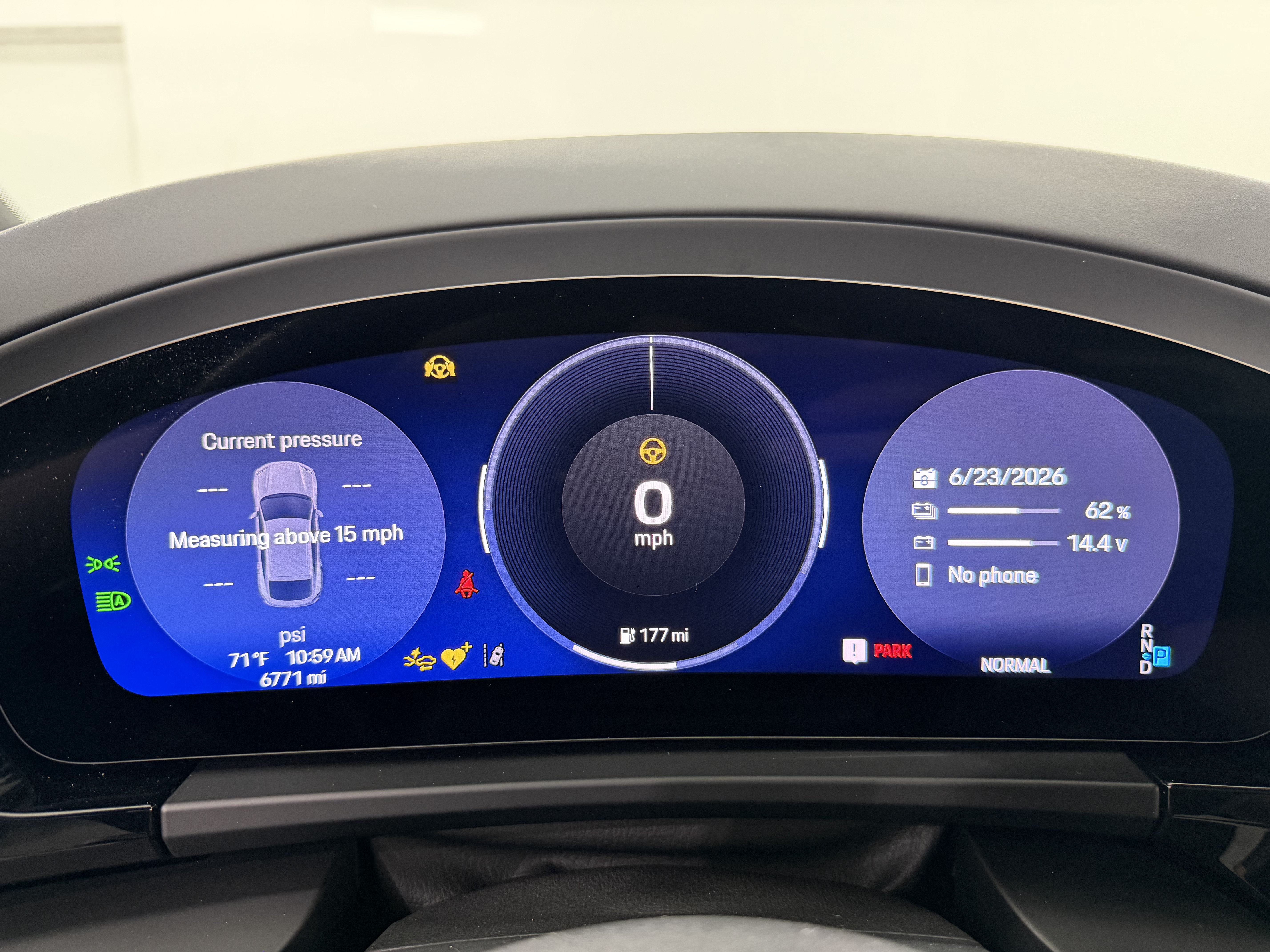 Certified 2025 Porsche Macan 4 Electric AWD/4WD image 53