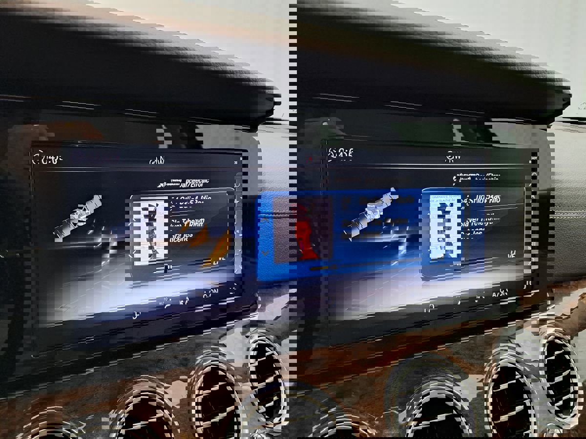 Used 2018 Mercedes-Benz E 300 4MATIC image 30