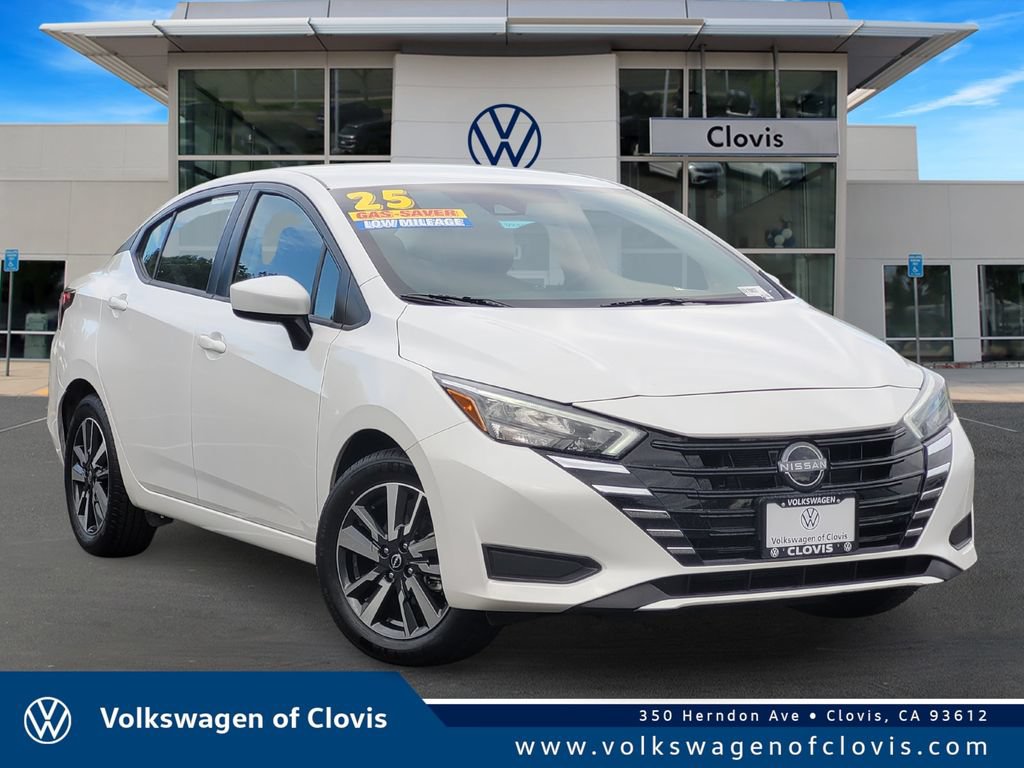 Used 2025 Nissan Versa SV FWD image 1