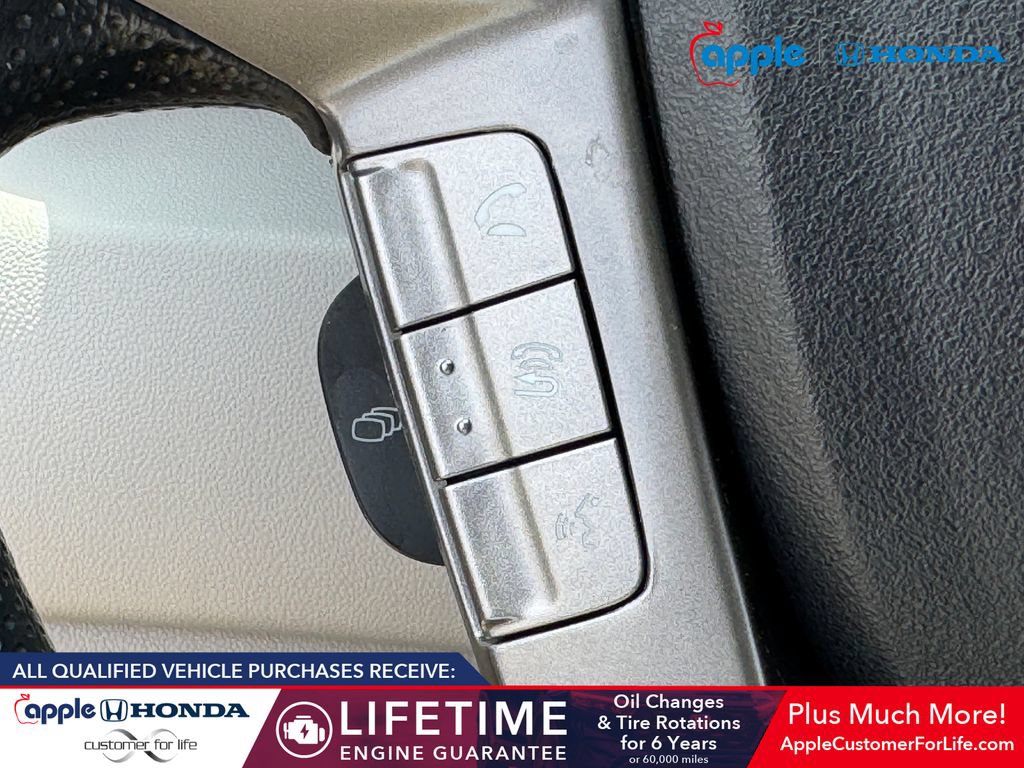 Used 2016 Honda Odyssey SE image 24