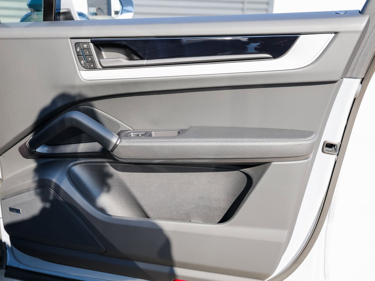 New 2025 Porsche Cayenne image 26